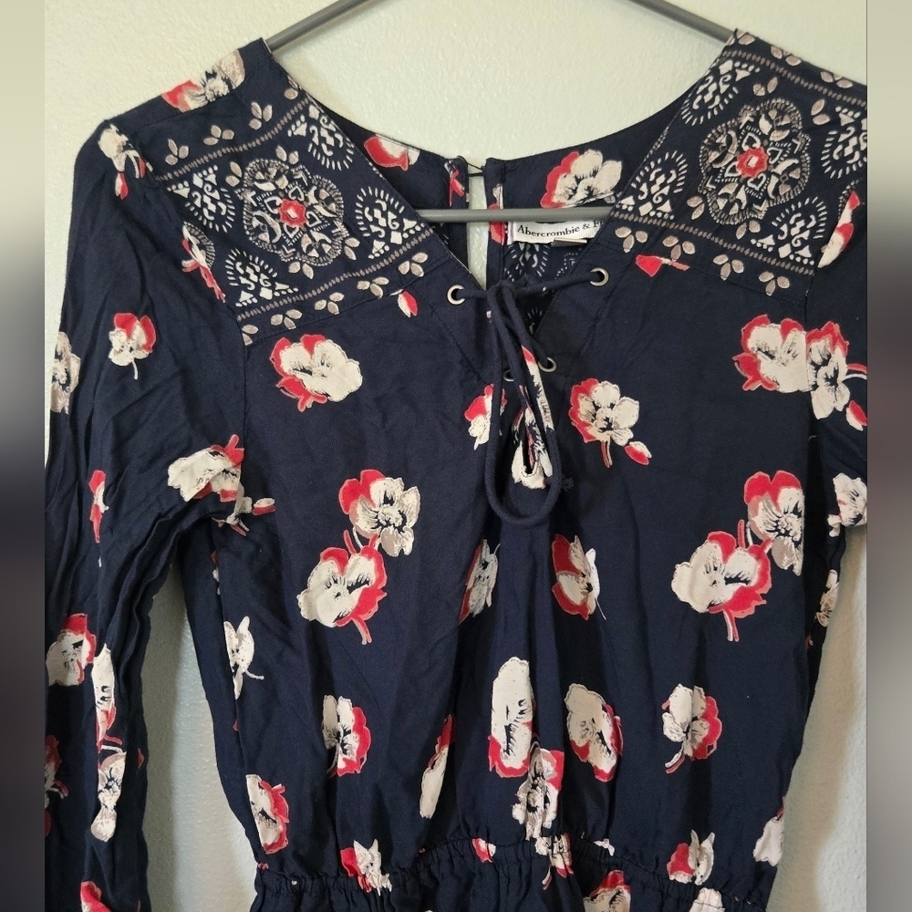 Abercrombie | Navy Long Sleeve Short Jumpsuit Size Small - Picture 4 of 10